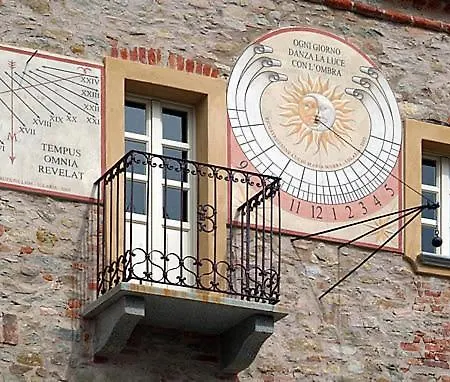 Dimora Storico Romantica Il Sole E La Luna Kır Evi Cerretto Langhe